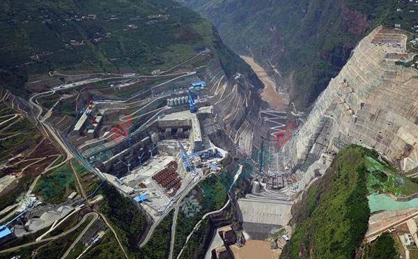 女教师の爆乳BD在线观看