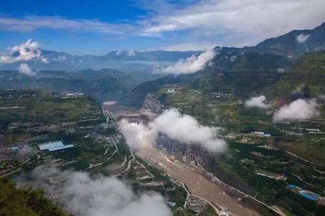 女教师の爆乳BD在线观看