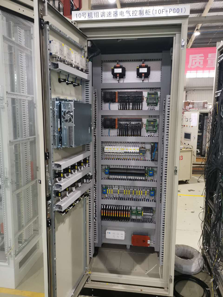 女教师の爆乳BD在线观看