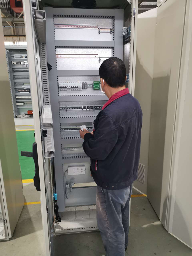 女教师の爆乳BD在线观看