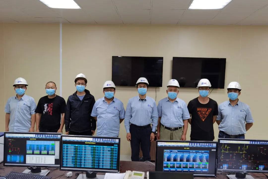 女教师の爆乳BD在线观看