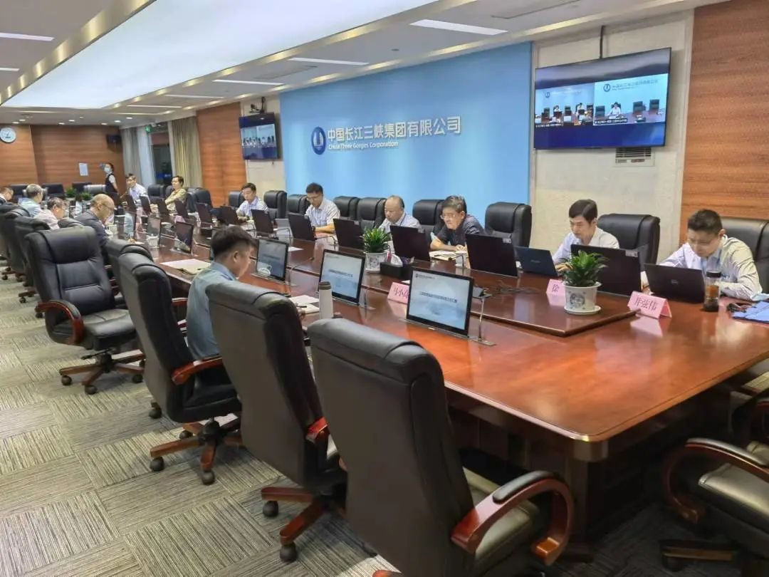 女教师の爆乳BD在线观看