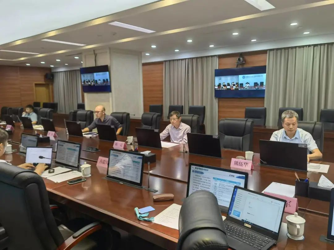 女教师の爆乳BD在线观看