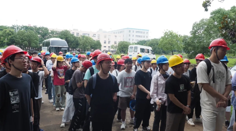 女教师の爆乳BD在线观看